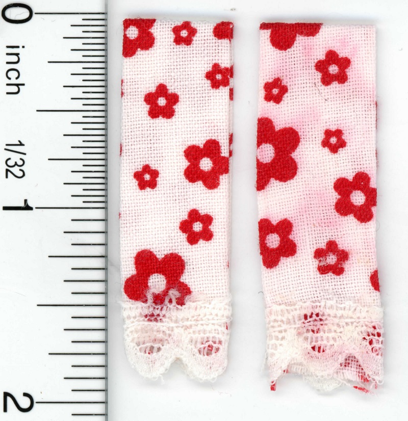Set of 2 Kitchen Towels in Red and White Floral
