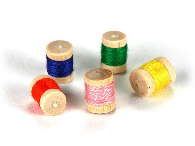 Sewing Set of 5 Spools of Thread
