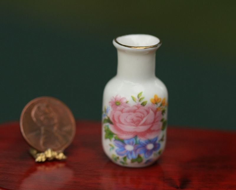 Pink Floral Vase Trimmed in 14 K Gold