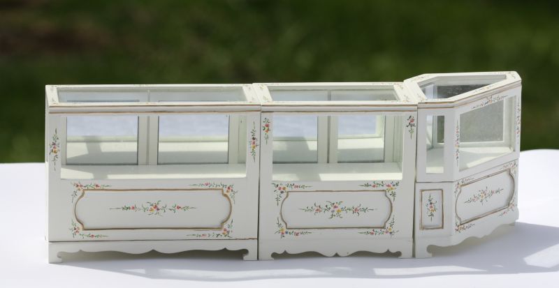 Furniture Hand Painted Artisan Shop Case in White