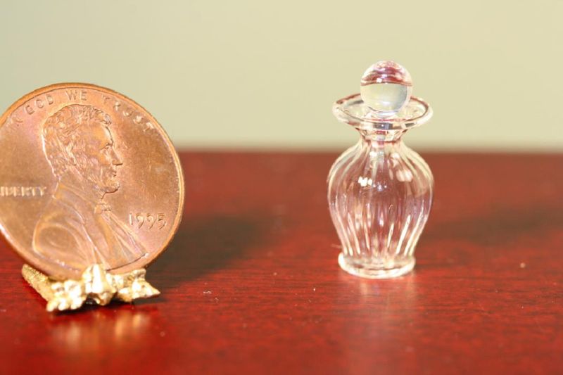 Artisan  Artisan Grenyer Ribbed Glass Perfume Decanter