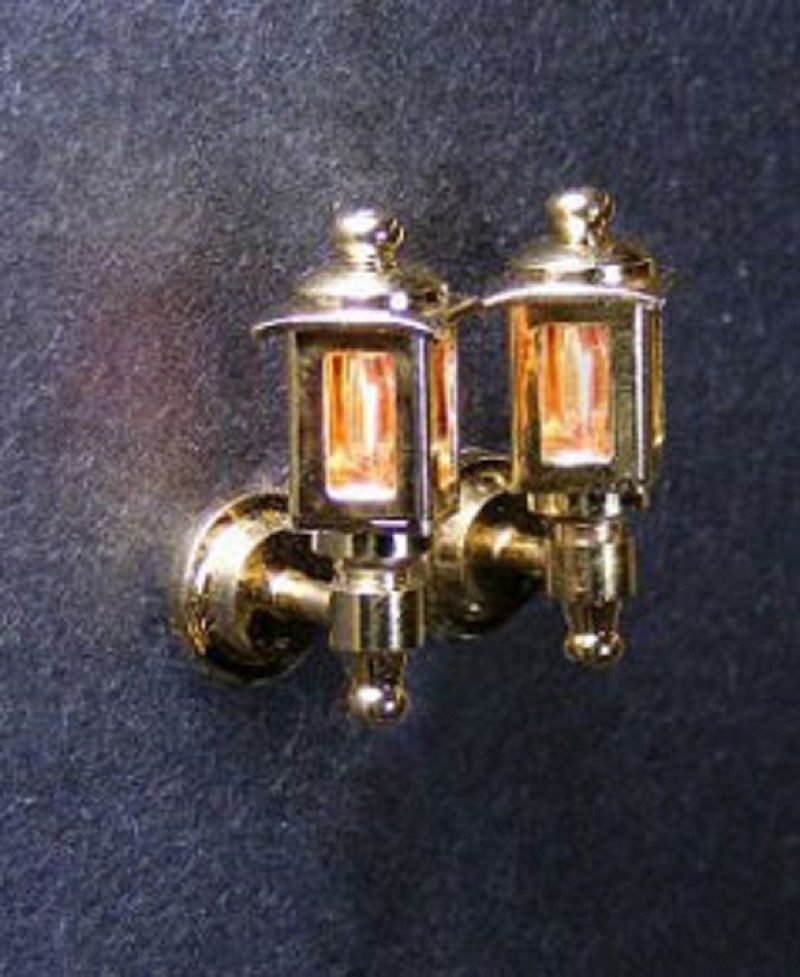 Dollhouse Miniature 1:24 Scale Pair of Coach Lamps by Cir-Kit Concepts