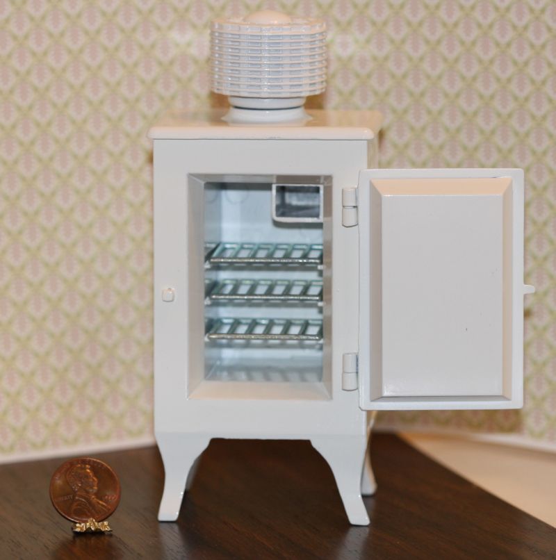 Vintage Reproduction Monitor Top Refrigerator