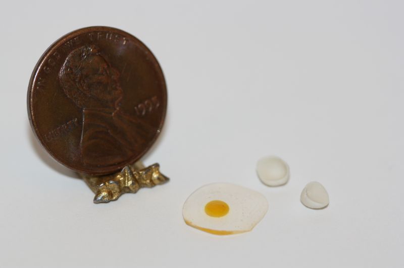 Raw Cracked Egg & Loose Eggshell by Lorraine Adinolfi in 1:12 Scale