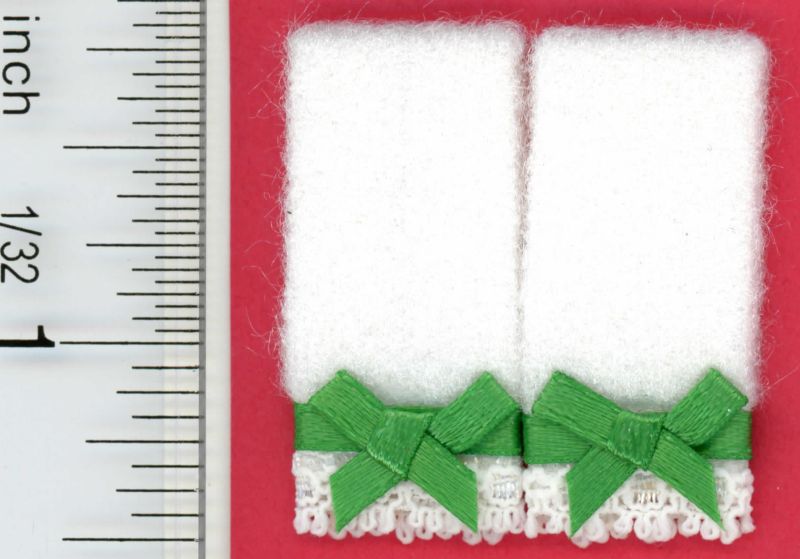 White Hand Towels w/ Green Bow by Jacqueline's Miniatures