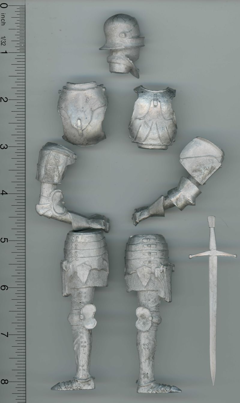 Knight in Mediaeval Armour (Kit) by Phoenix Models