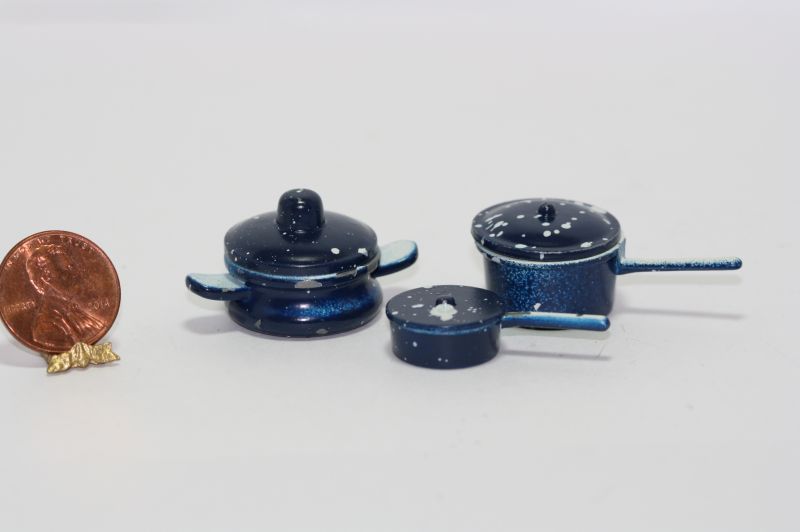 Economy Three Piece Blue Spatterware Cookware Set