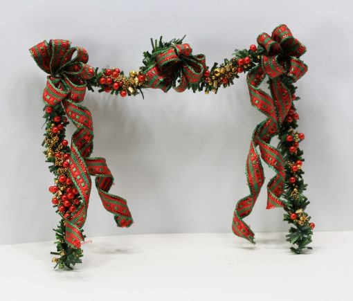 Artisan Red Plaid Christmas Fireplace Garland