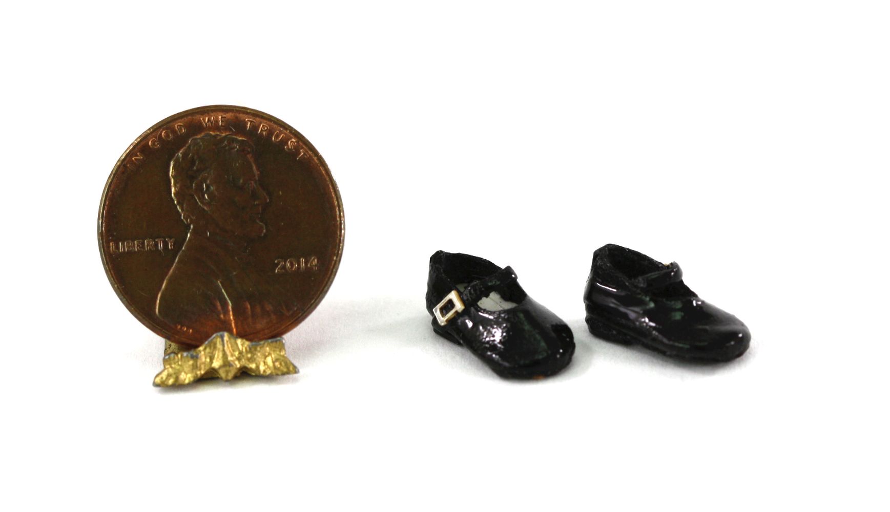 little girl black patent leather shoes