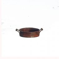 Small Round Rusted Pan by Town Square Miniatures