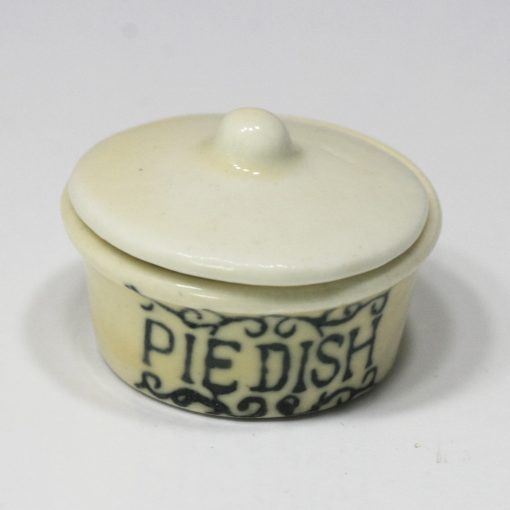 Ceramic Pie Dish with Lid